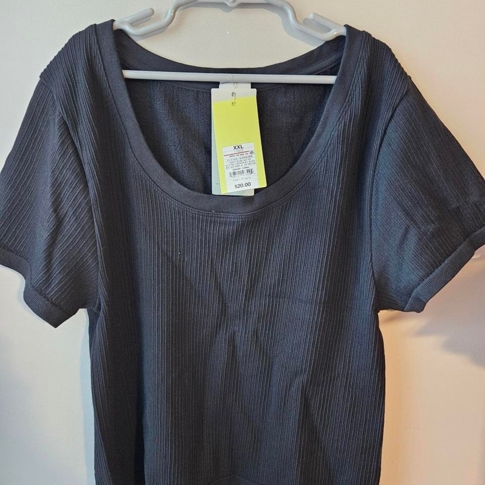 Womens sz XXL Workout Top‎ All In Motion black